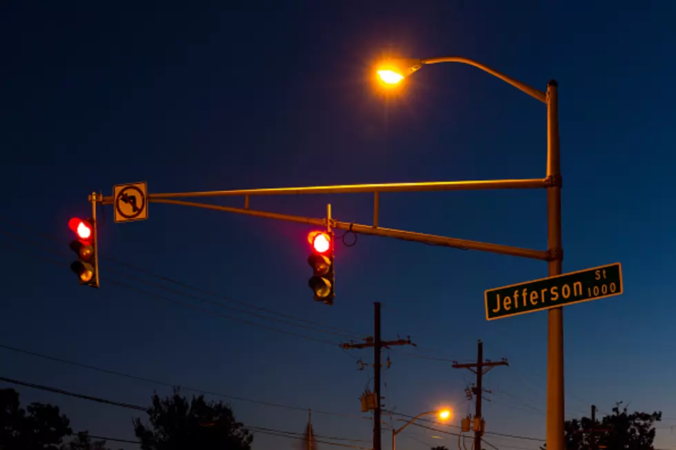 Louisiana Drivers Using These Tricks to Change Midnight Red Lights to Green